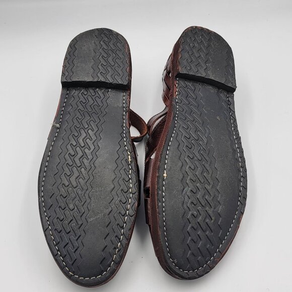 Don Chuy Brown Leather Fisherman Sandals With Buckle Closure & Embossed Design - Picture 6 of 16